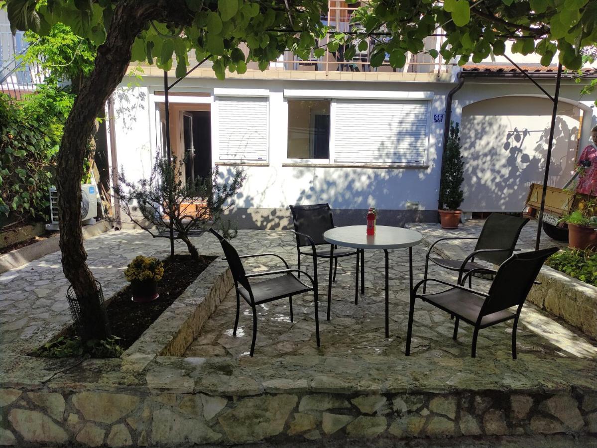 Apartment Valenta Porec Esterno foto